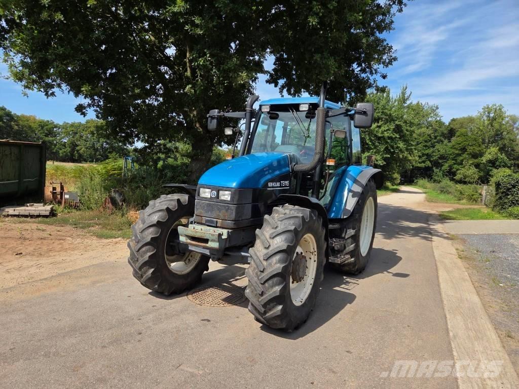 New Holland TS 115 Tractoren