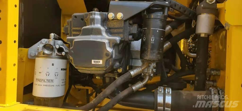 Komatsu P C200-8 Rupsgraafmachines