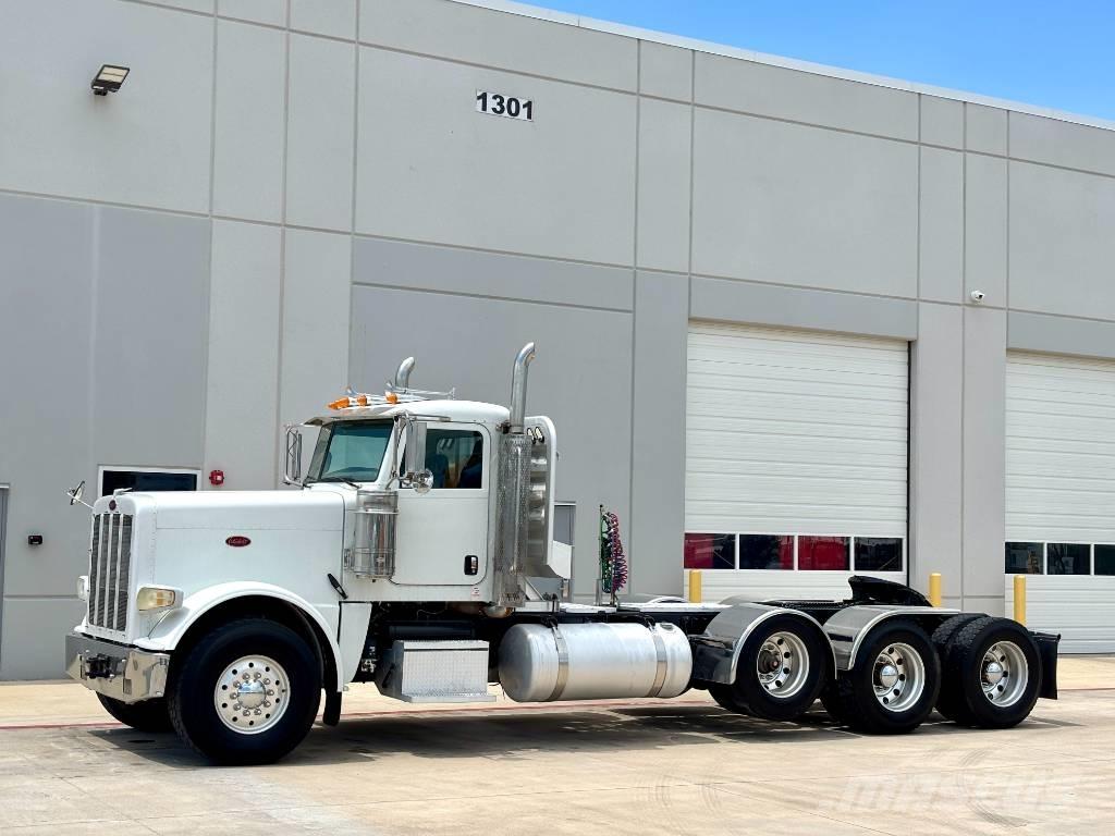 Peterbilt 388 Trekkers