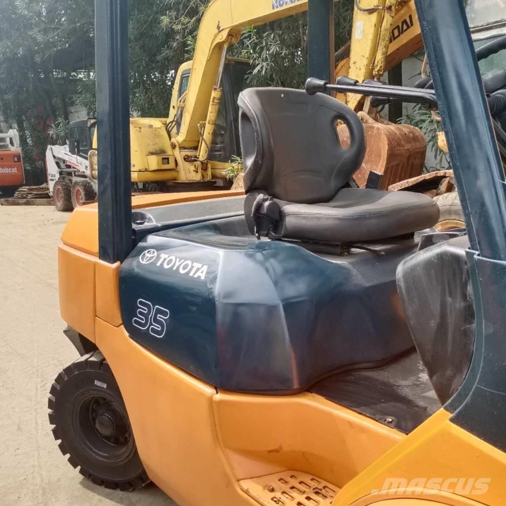 Toyota FD 35 Diesel heftrucks