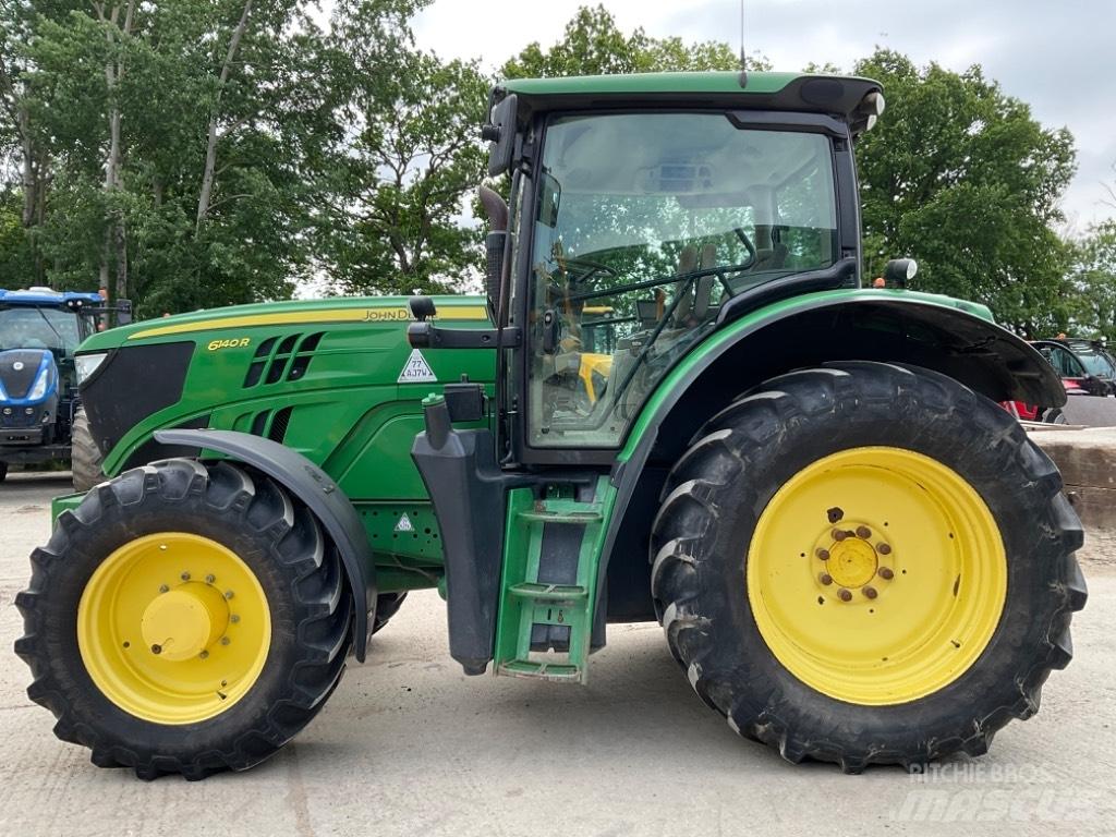 John Deere 6140 R Tractoren