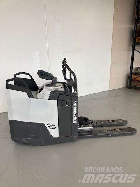 Atlet PLP 200 Pallettruck met meerij platform