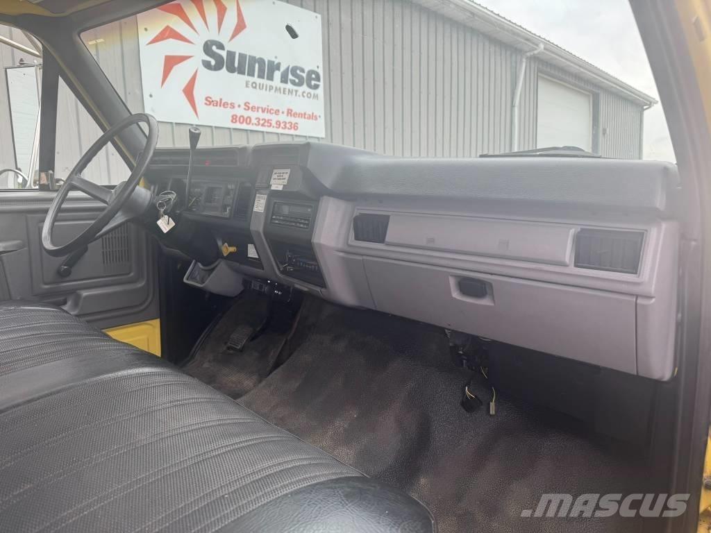 Ford F 700 Platte bakwagens