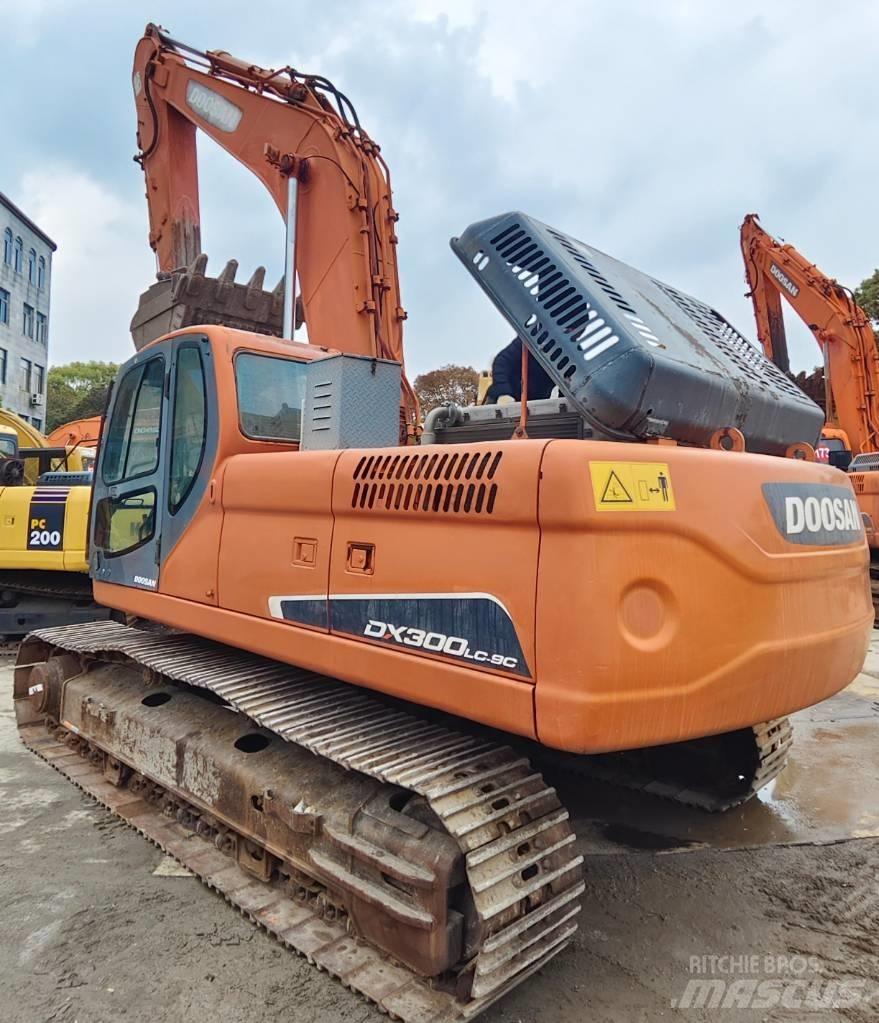 Doosan DX 300 LC Rupsgraafmachines
