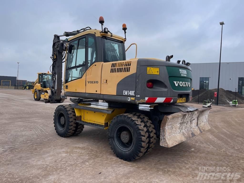 Volvo EW 140 C Wielgraafmachines