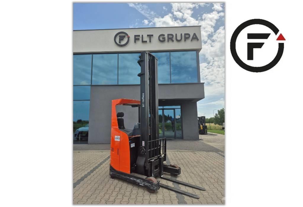 Toyota RRE 140 Reachtruck voor hoog niveau