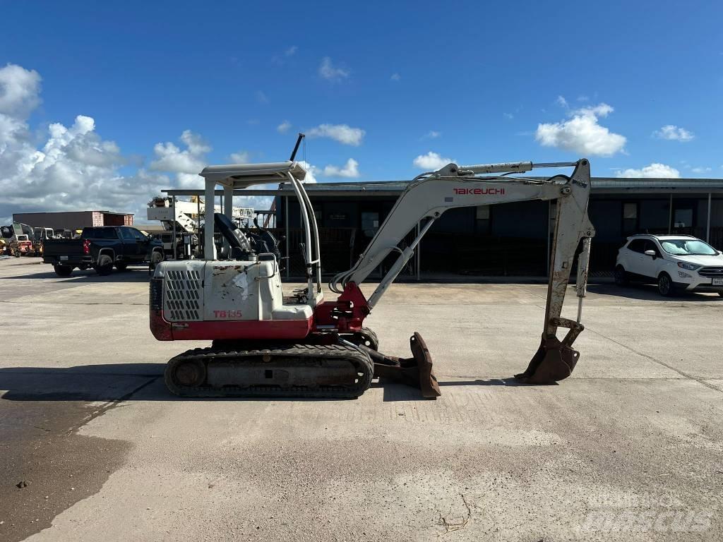 Takeuchi TB 135 Rupsgraafmachines