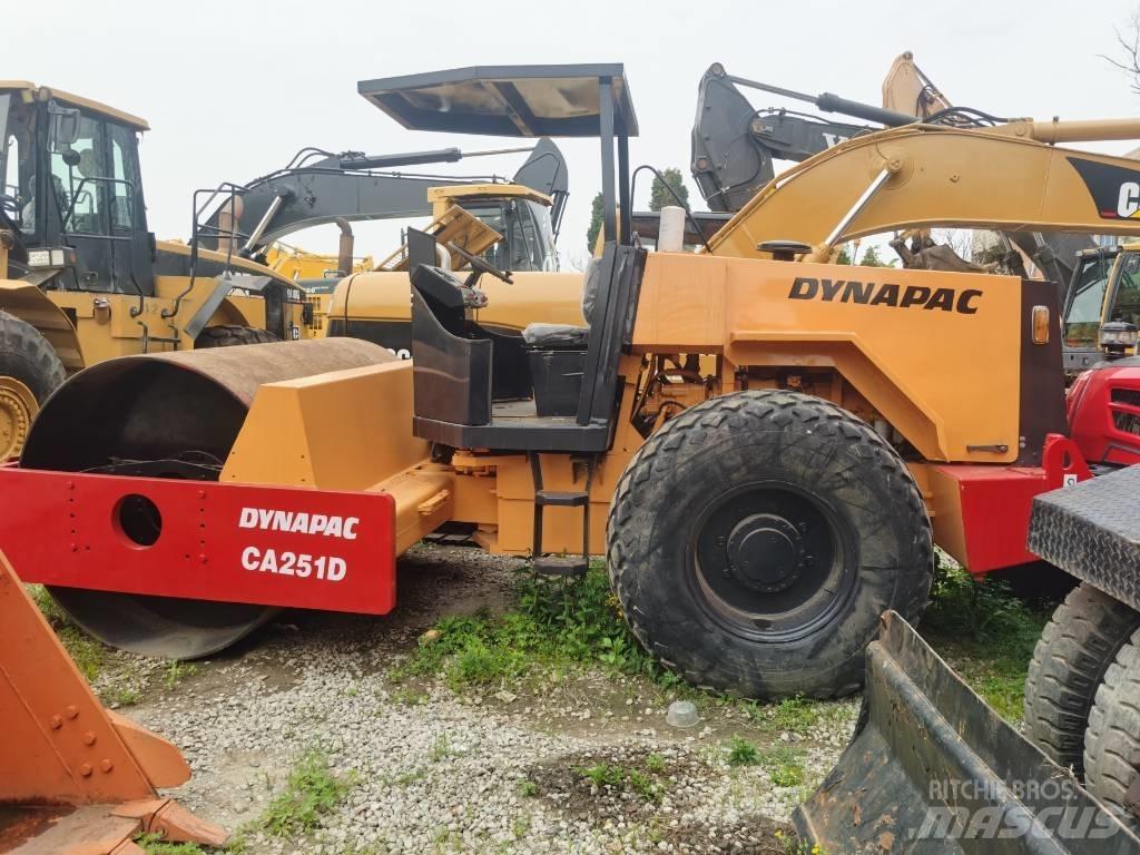 Dynapac CA 251 D Trilrolwalsen