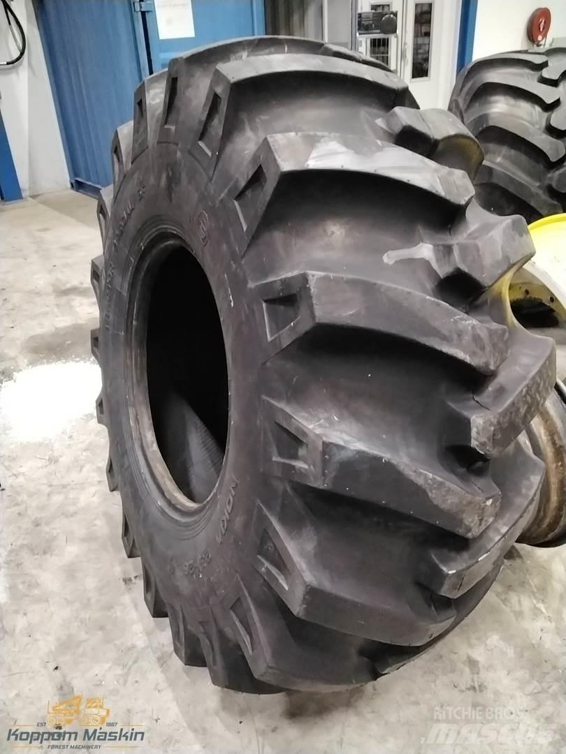 Nokian Trs 23,1x26 Banden, wielen en velgen
