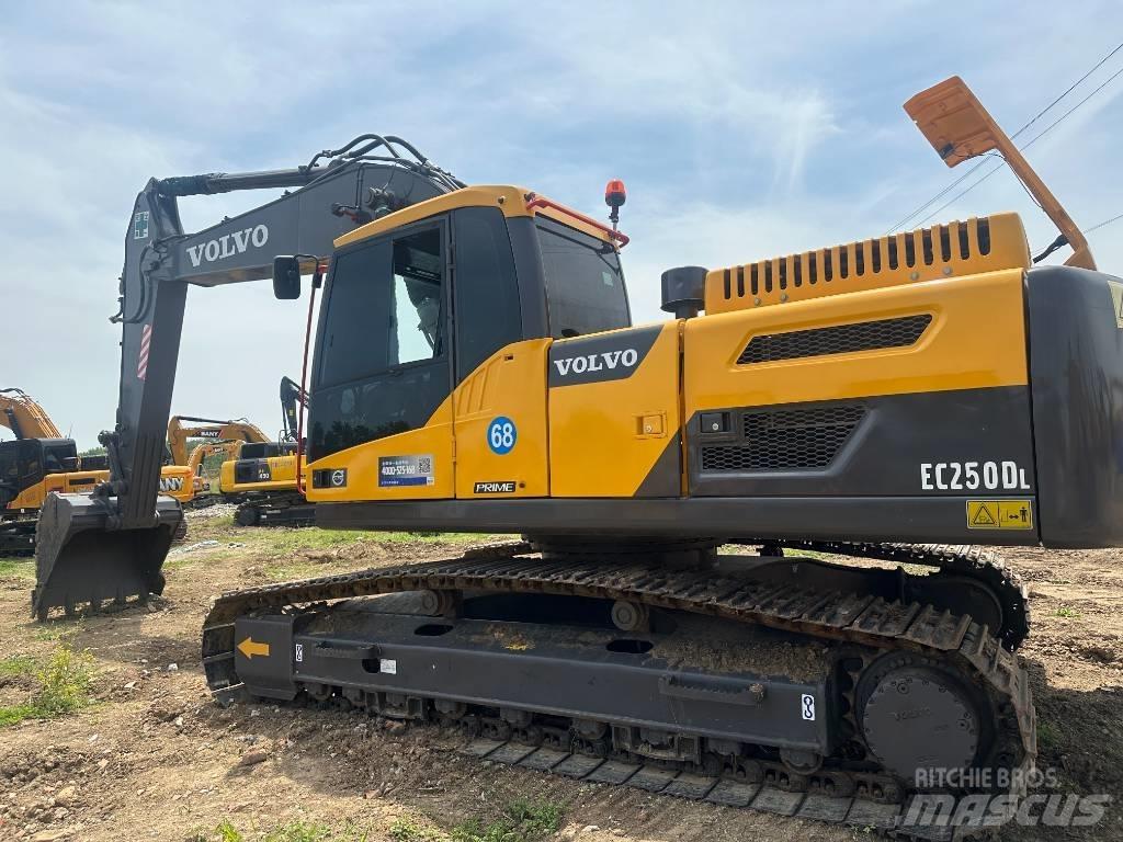 Volvo EC 250 D Rupsgraafmachines