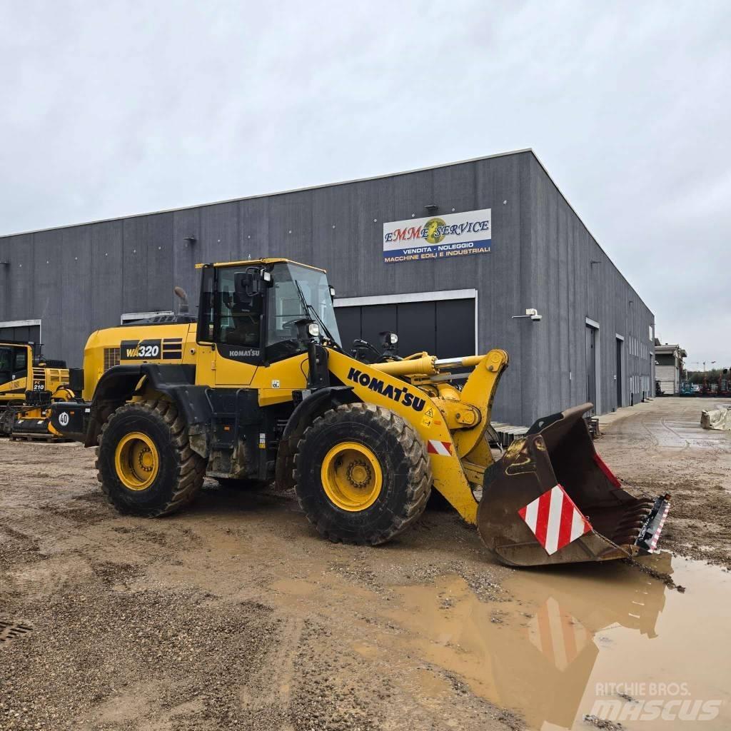 Komatsu WA 320-8 Wielladers