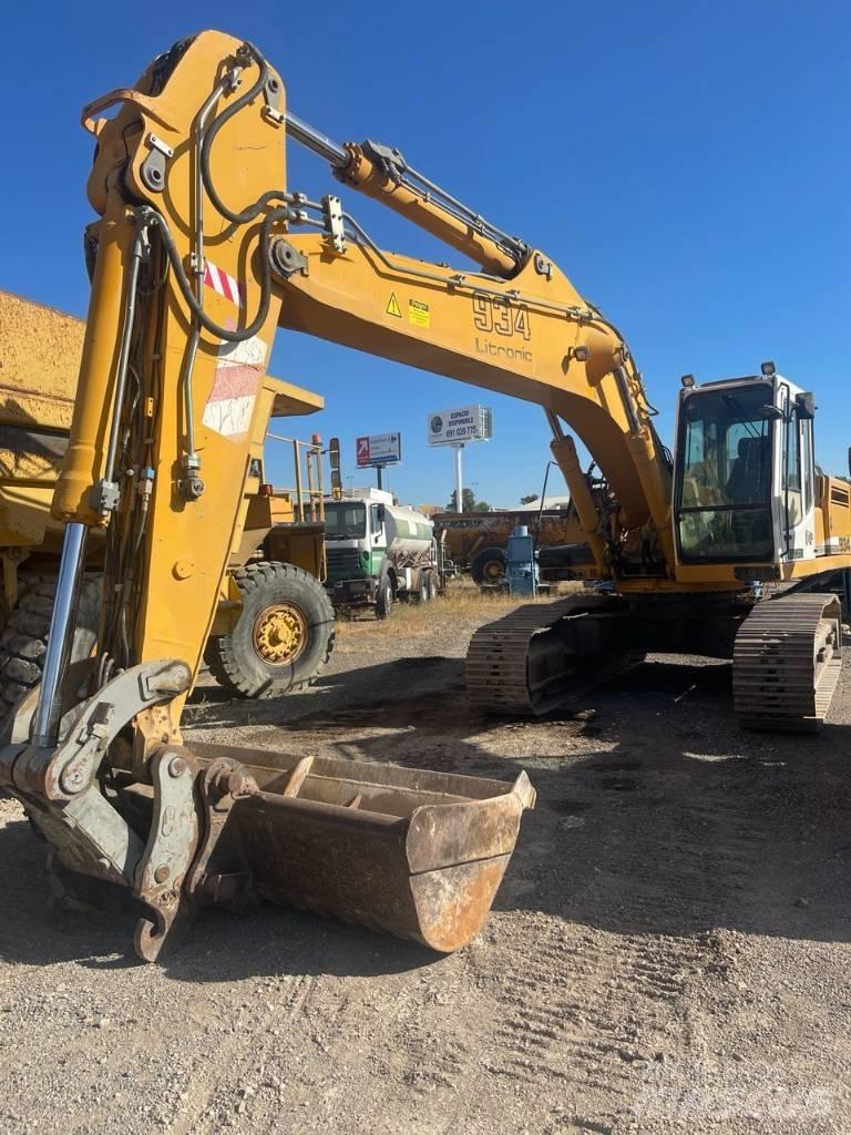 Liebherr R 934 B Rupsgraafmachines