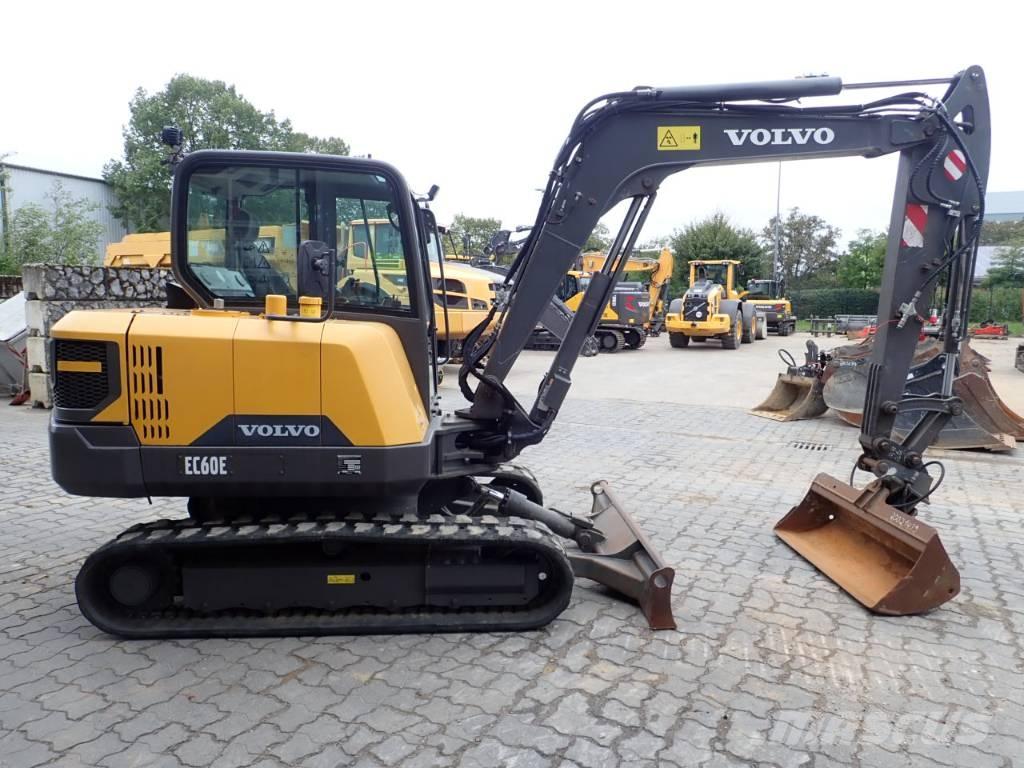 Volvo EC 60 E Midigraafmachines 7t - 12t