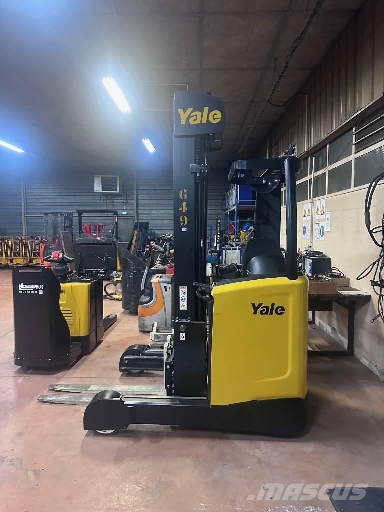 Yale MR 14 Reachtruck voor hoog niveau