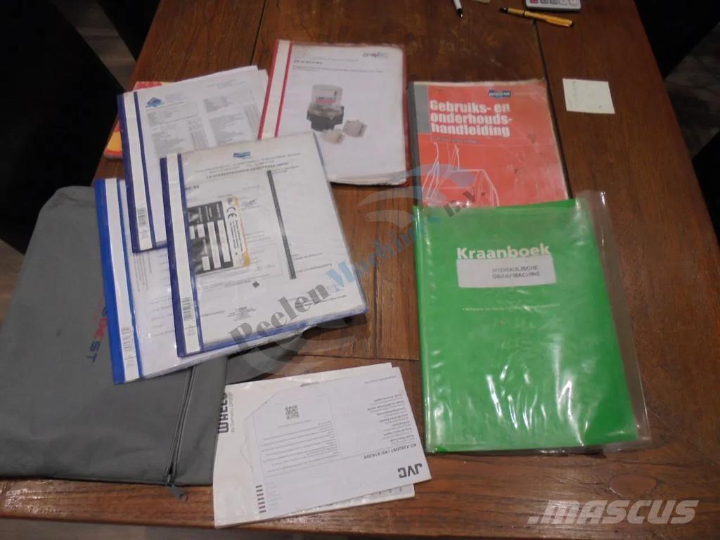 Etec 826 II Rupsgraafmachines