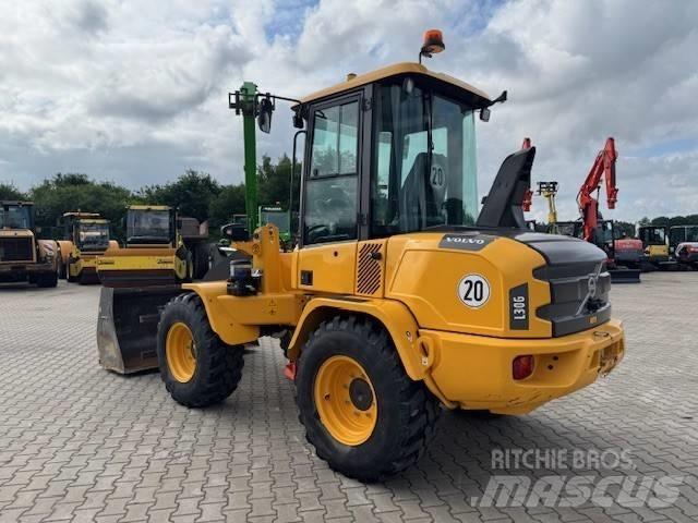 Volvo L 30 G Wielladers