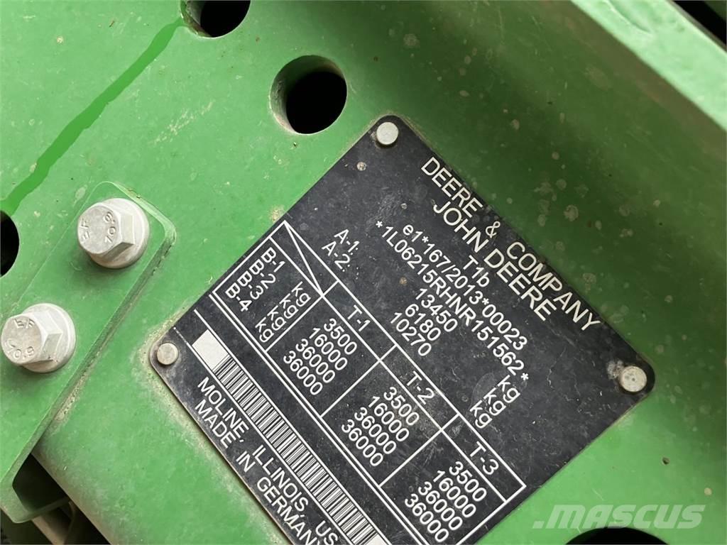 John Deere 6215R Tractoren