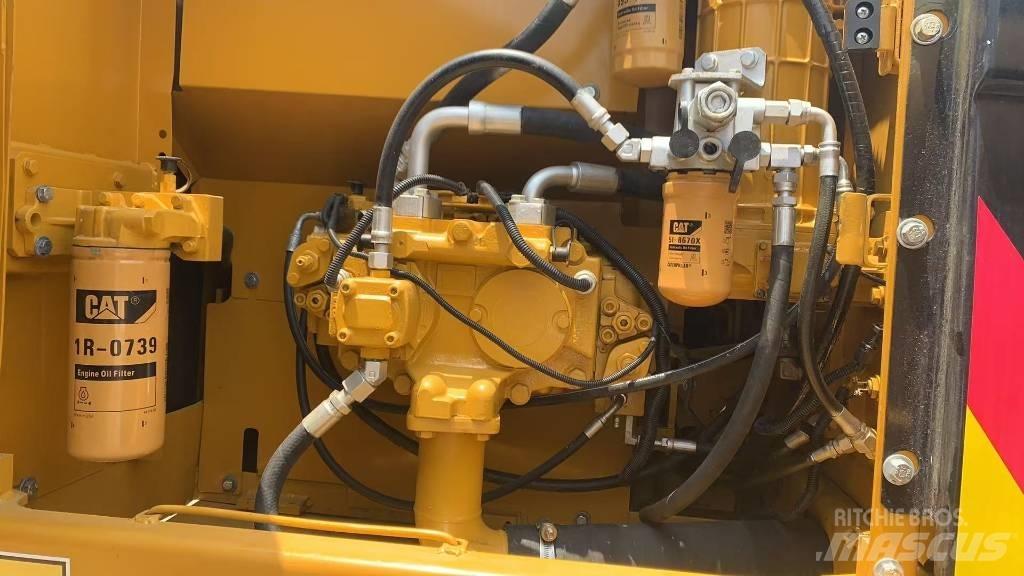 CAT 323 D Rupsgraafmachines