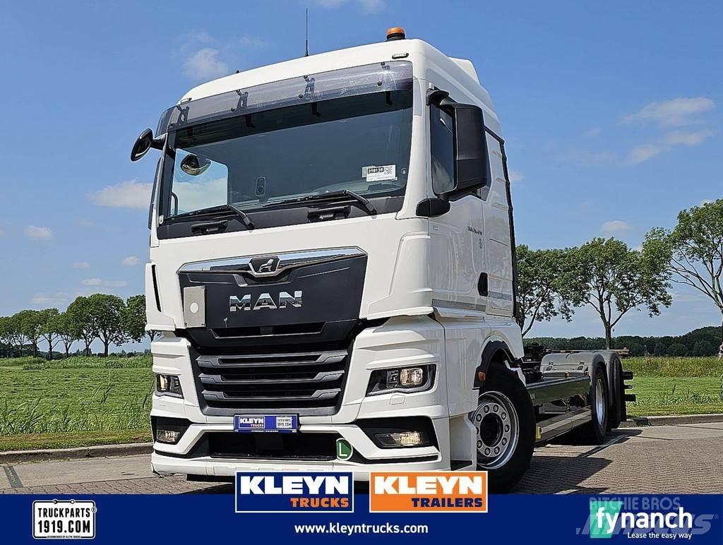 MAN 26.470 TGX Containertrucks met kabelsysteem