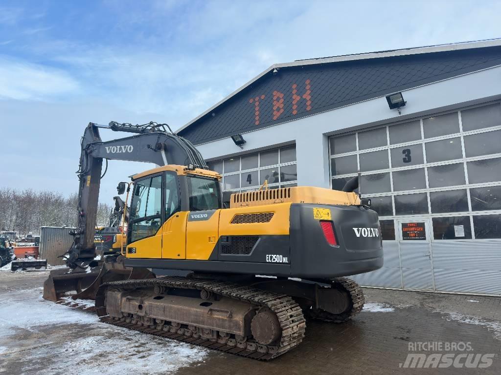 Volvo EC 250 D N L Rupsgraafmachines