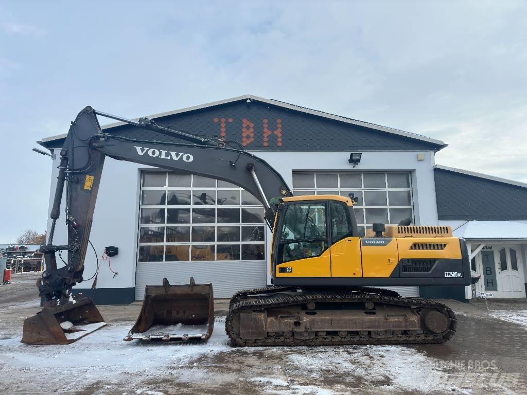 Volvo EC 250 D N L Rupsgraafmachines