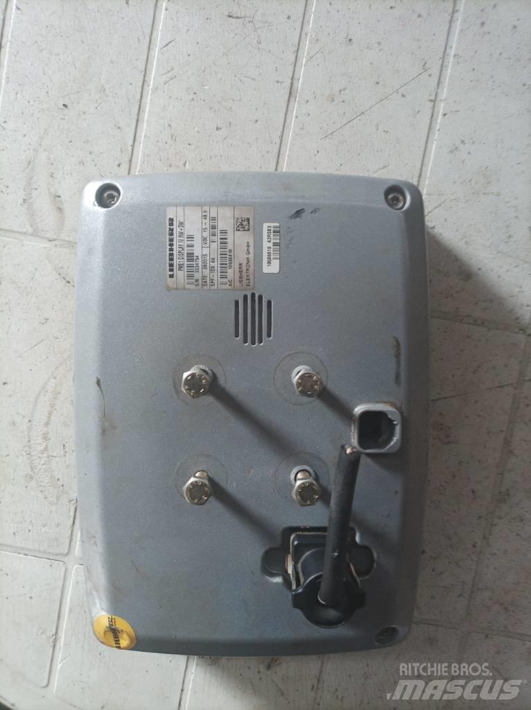 Liebherr R 916 LC Electronics