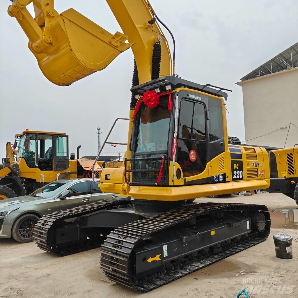Komatsu 220-8MO Rupsgraafmachines