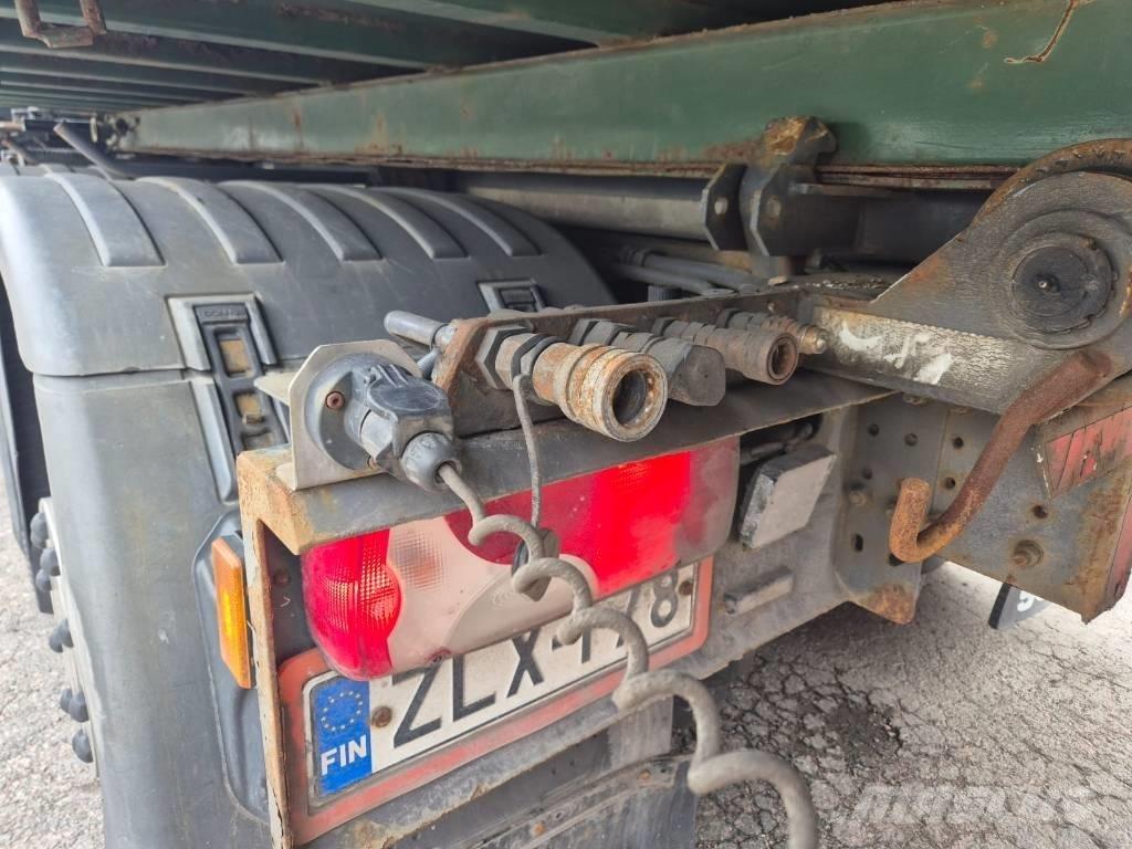Scania R 410 Vlakke laadvloer met kraan