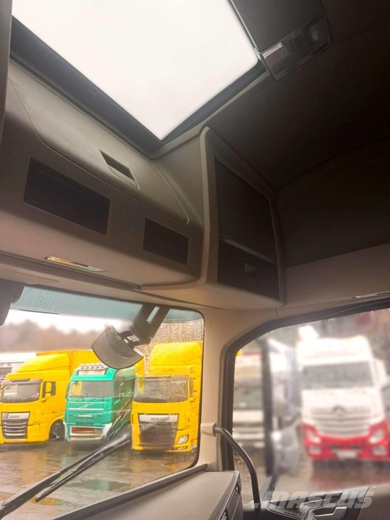 Volvo FH 13 460 Chassis met cabine