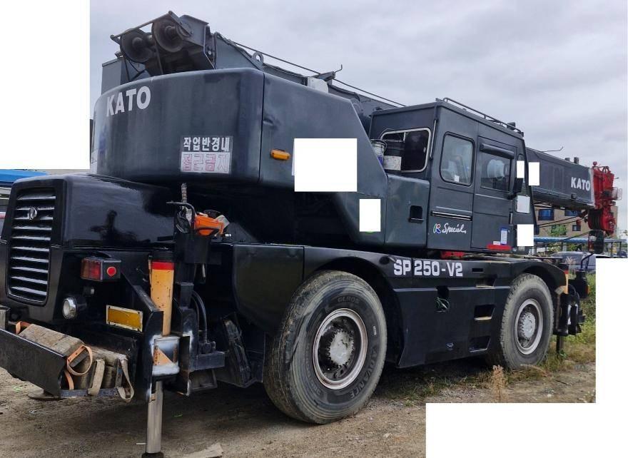 Kato KR 25 H V-2 Ruw terrein kranen