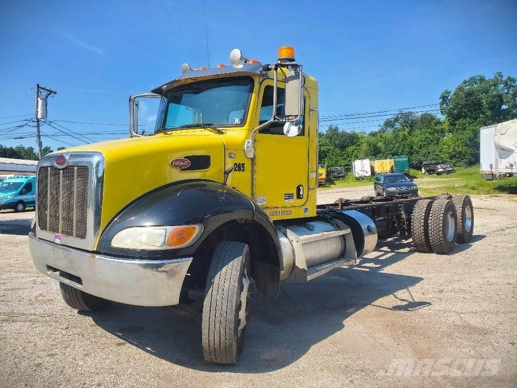 Peterbilt 348 Chassis met cabine