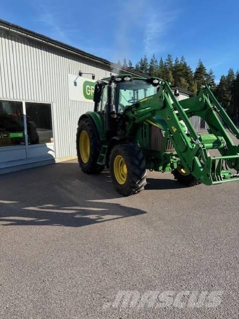 John Deere 6120 M Tractoren