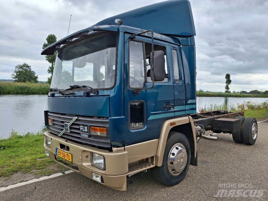Volvo FL611 Chassis met cabine