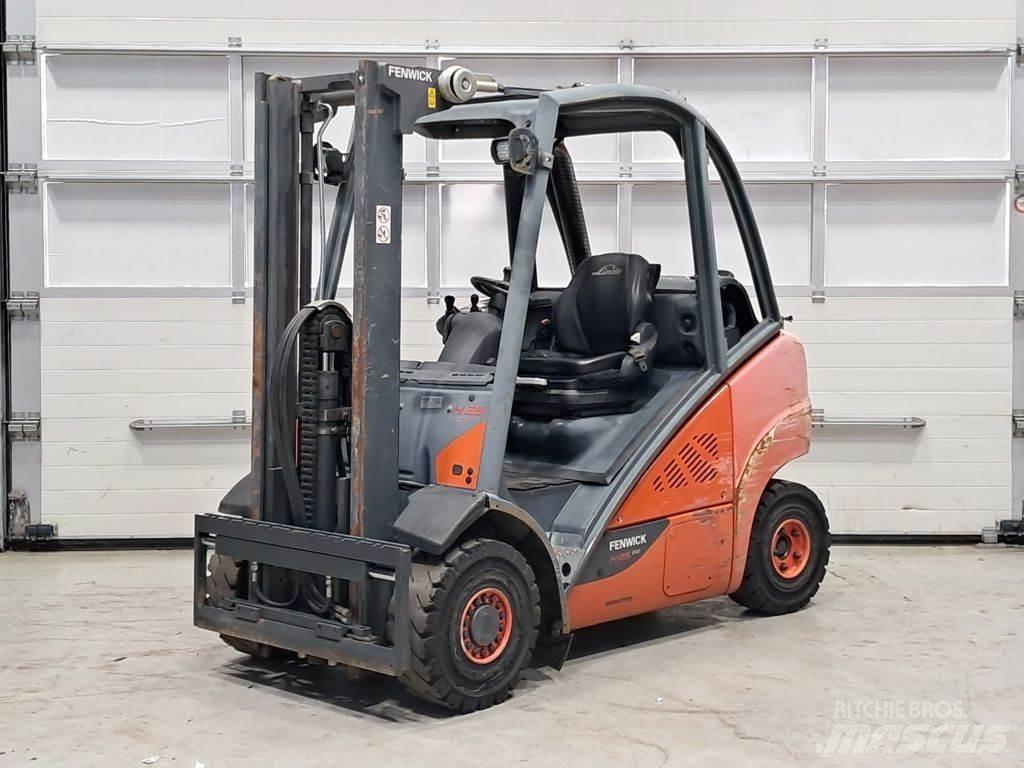 Linde H25T-02 LPG heftrucks