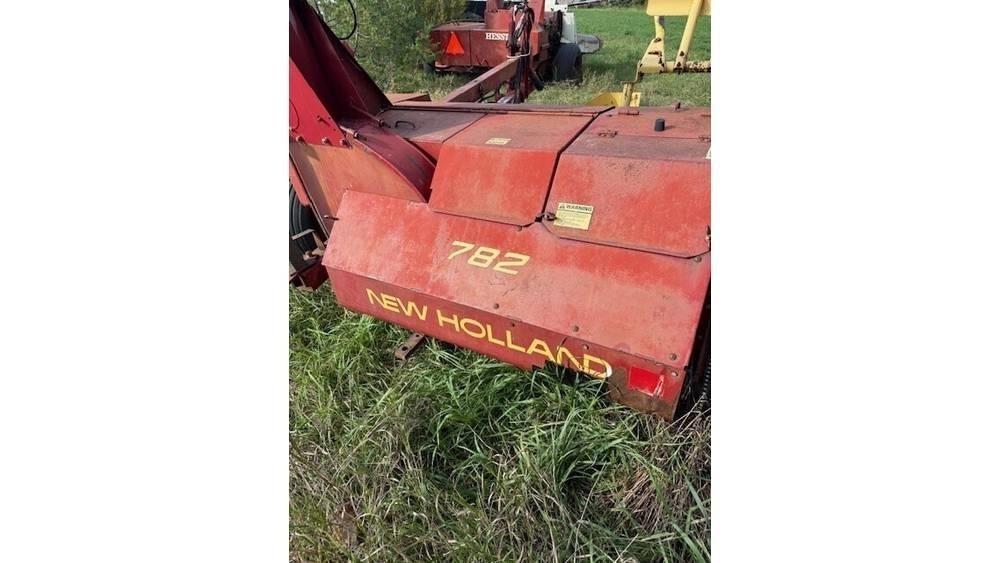 New Holland 782 Getrokken veldhakselaar
