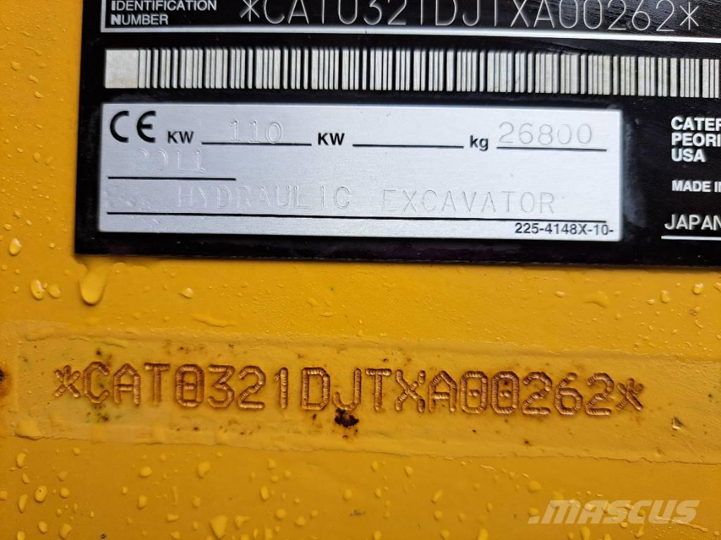 CAT 321 D Rupsgraafmachines