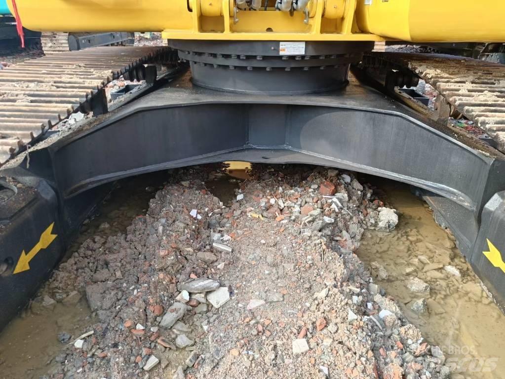 Komatsu PC 200-8 Rupsgraafmachines