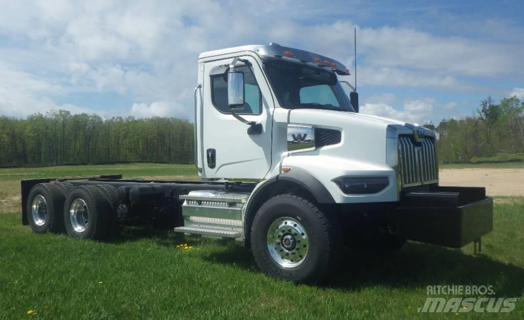 Western Star 47 X Chassis met cabine