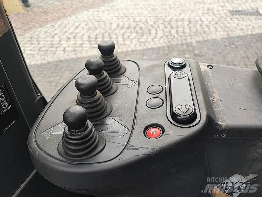 Linde R14X-03 Reachtruck voor hoog niveau