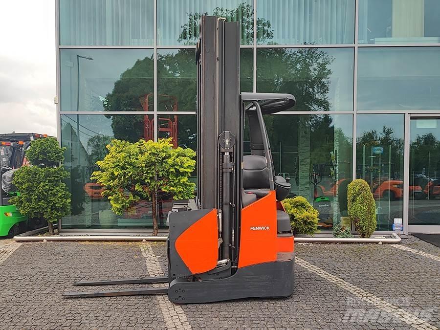Linde R14X-03 Reachtruck voor hoog niveau
