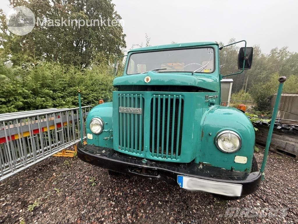 Scania L 50 Vlakke laadvloer met kraan