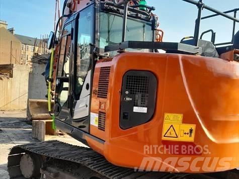 Hitachi ZX 135 US-6 Rupsgraafmachines