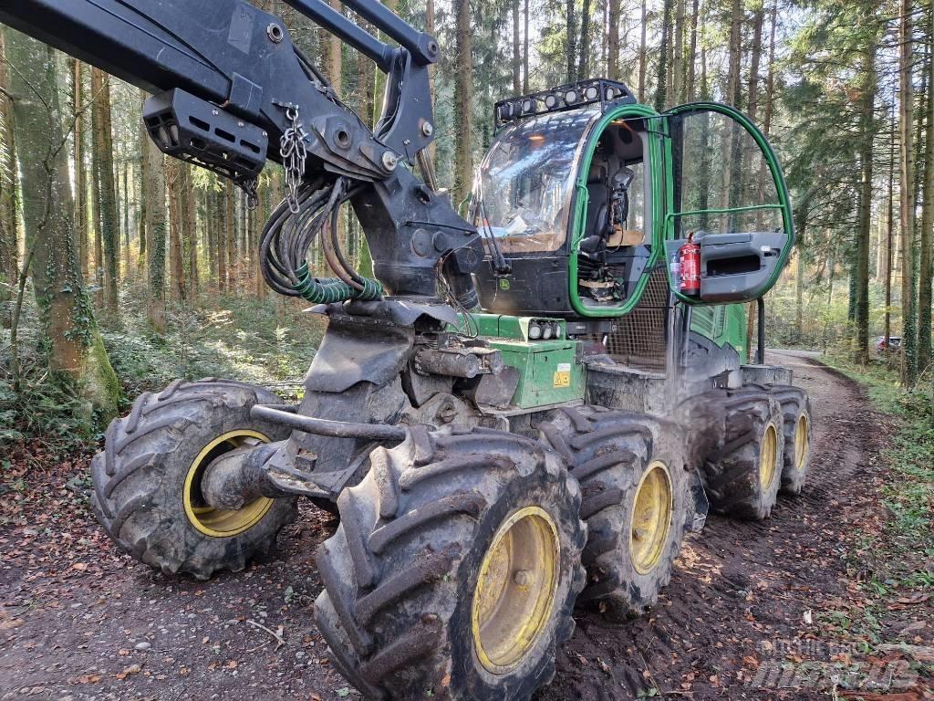 John Deere 1270 E Harvesters