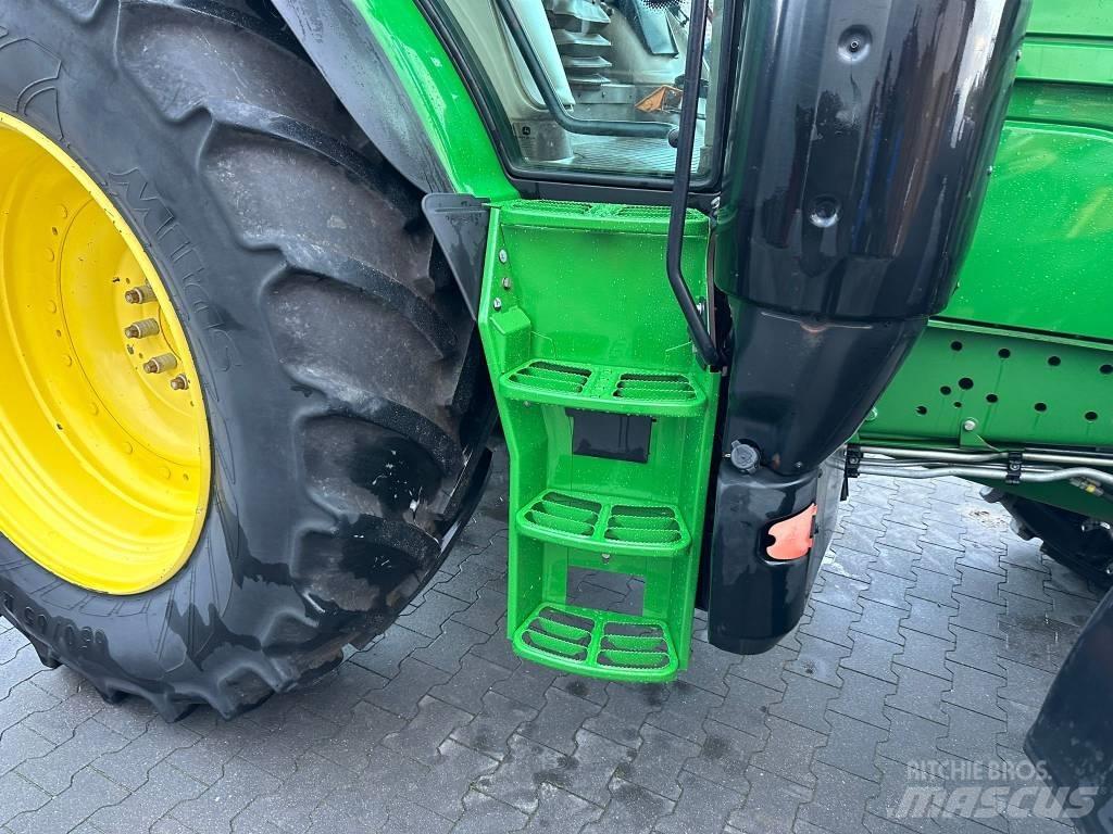 John Deere 6145 R Tractoren