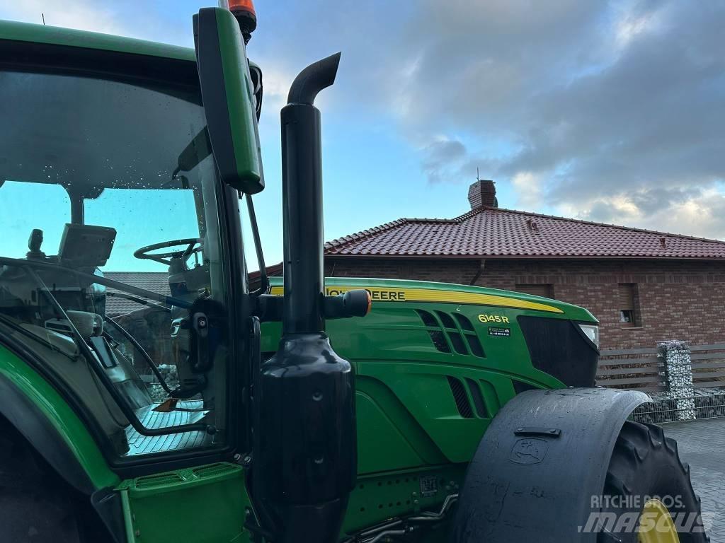 John Deere 6145 R Tractoren