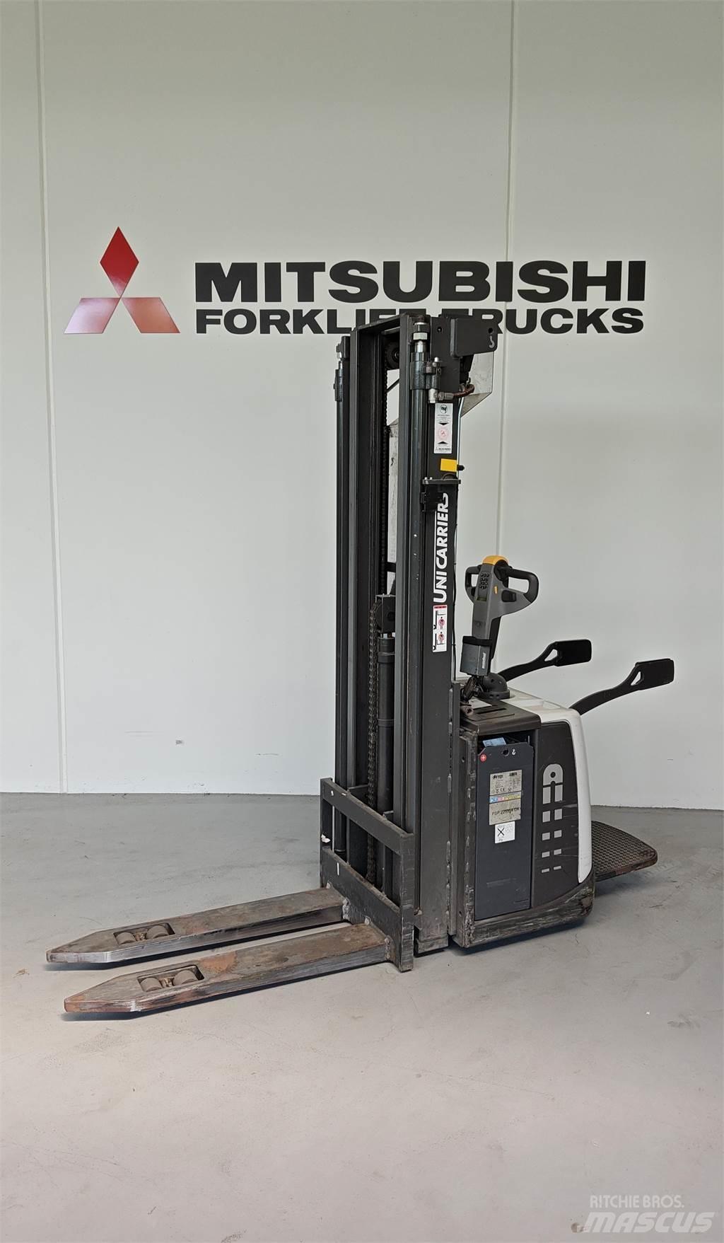 Atlet PSP160 Pallettruck met meerij platform