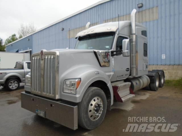 Kenworth W 990 Trekkers