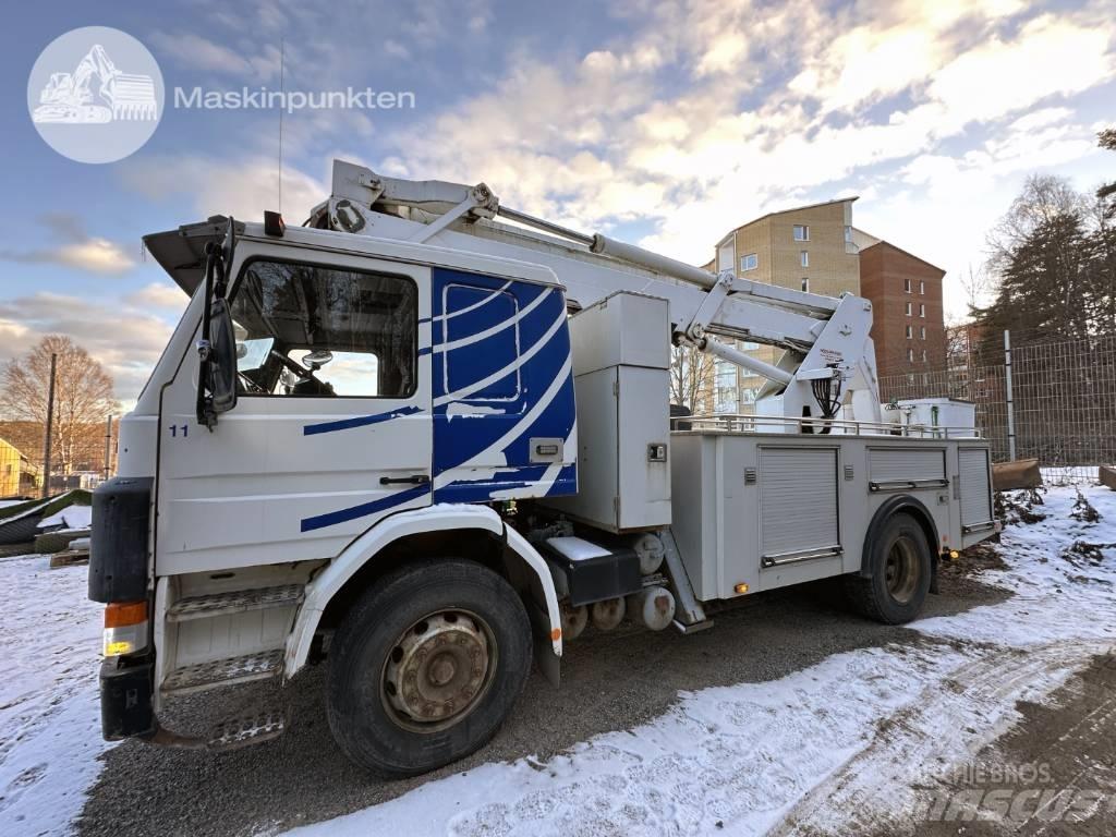 Scania P 92 M Vlakke laadvloer met kraan