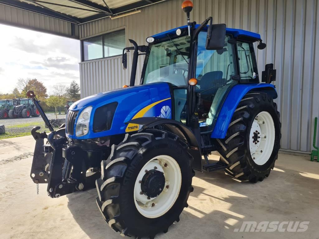 New Holland T 5070 Tractoren