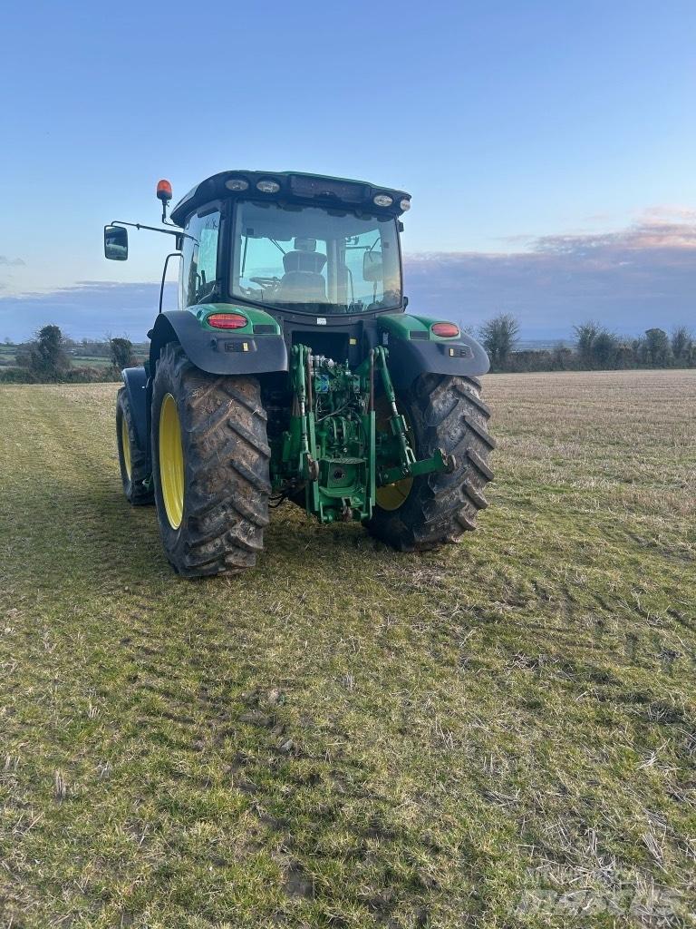 John Deere 6140 R Tractoren